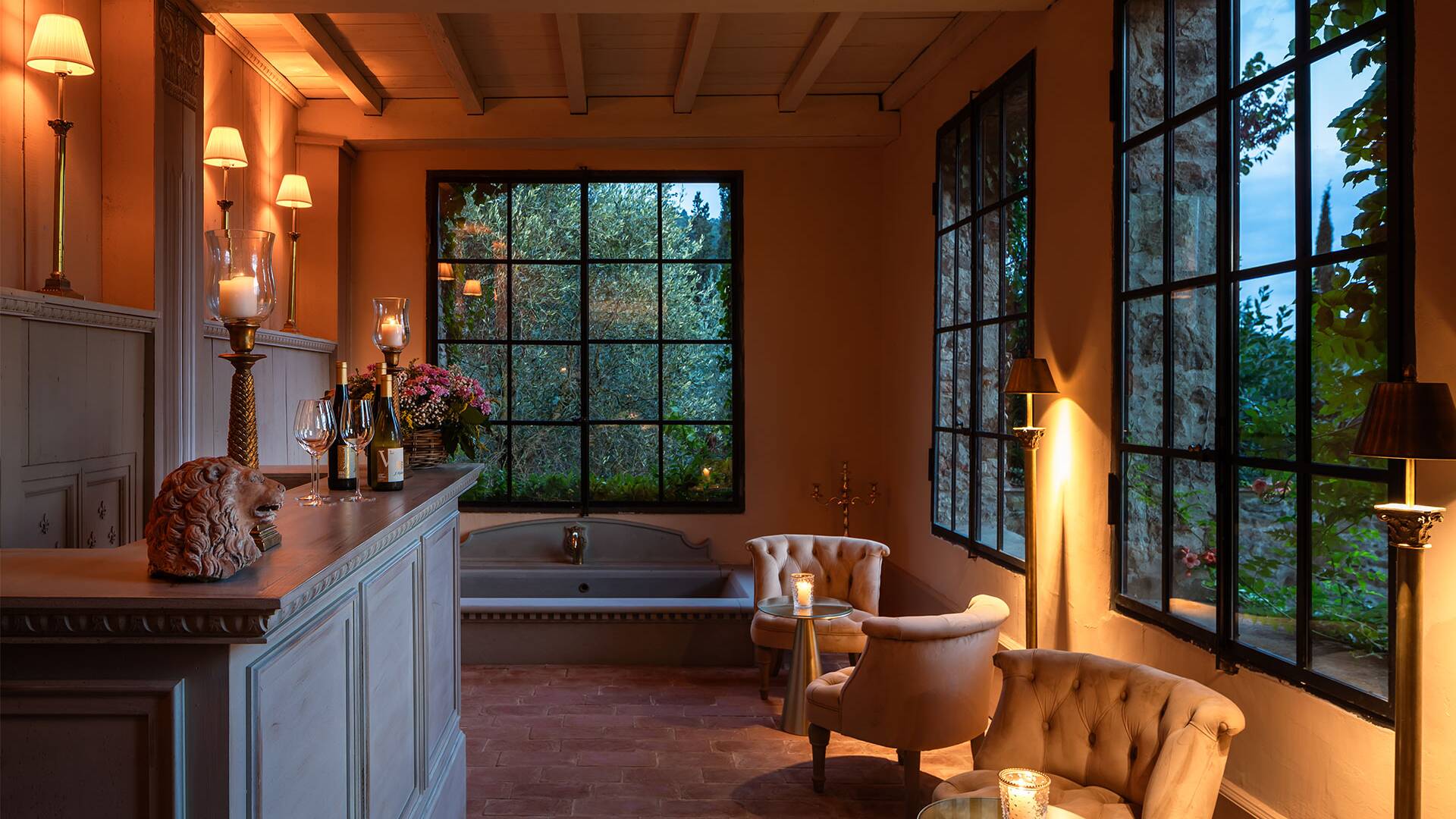Limonaia bar and dining room
